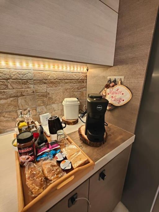 "Come A Casa" - Appartamento Gigi - Self Check In - Ospedale Humanitas - Forum Assago - Tram15 罗扎诺 外观 照片